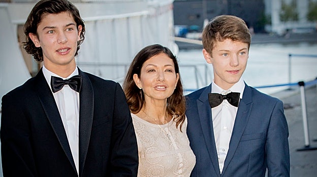 Alexandra con sus hijos