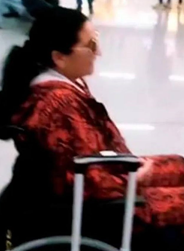 Loli Navarro llegando a España