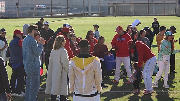 Shakira y Piqué en un partido de béisbol de su hijo