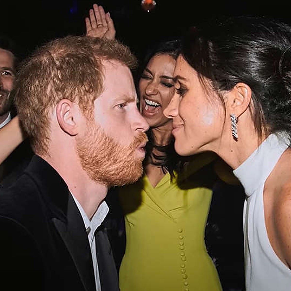 Harry y Meghan muestran todo lo que no vimos de su boda