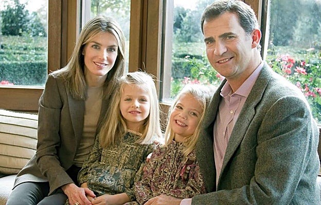 Letizia y Felipe junto a sus hijas, Leonor y Sofía