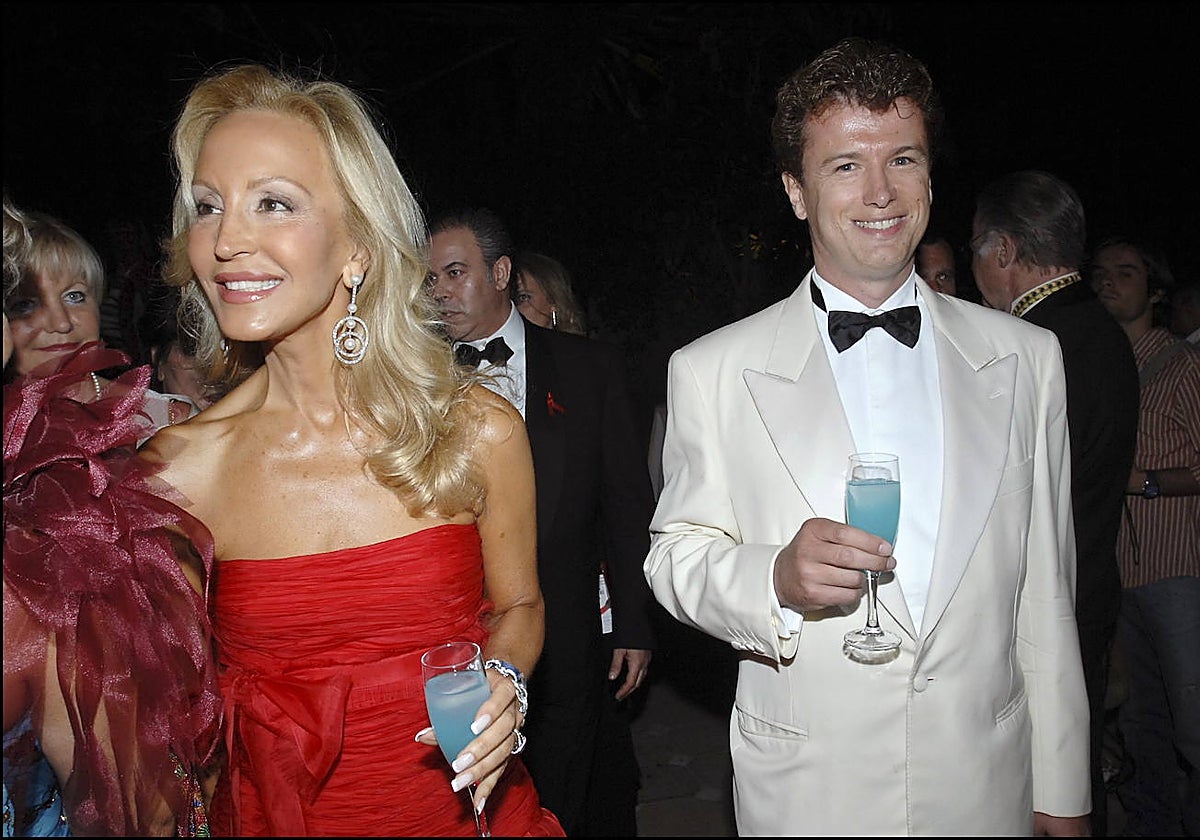 Carmen Lomana y Javier Rigau en el verano del 2007