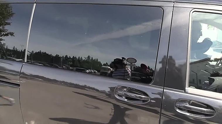 Isabel Pantoja pone rumbo a Mónaco para asistir al baile de la rosa