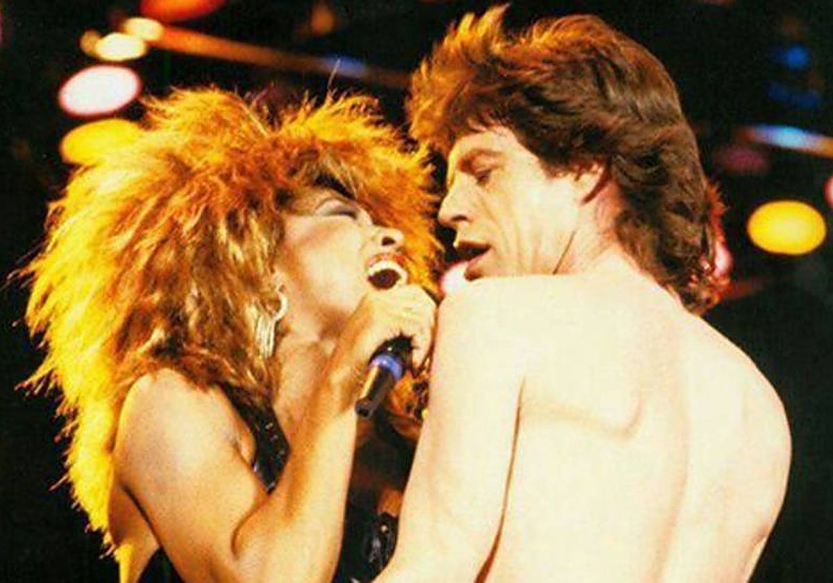 Tina Turner y Mick Jagger durante un concierto