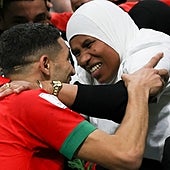 La madre de Achraf Hakimi ataca a Hiba Abouk: «Si mi hijo no hace eso, no podrá deshacerse de esa mujer»