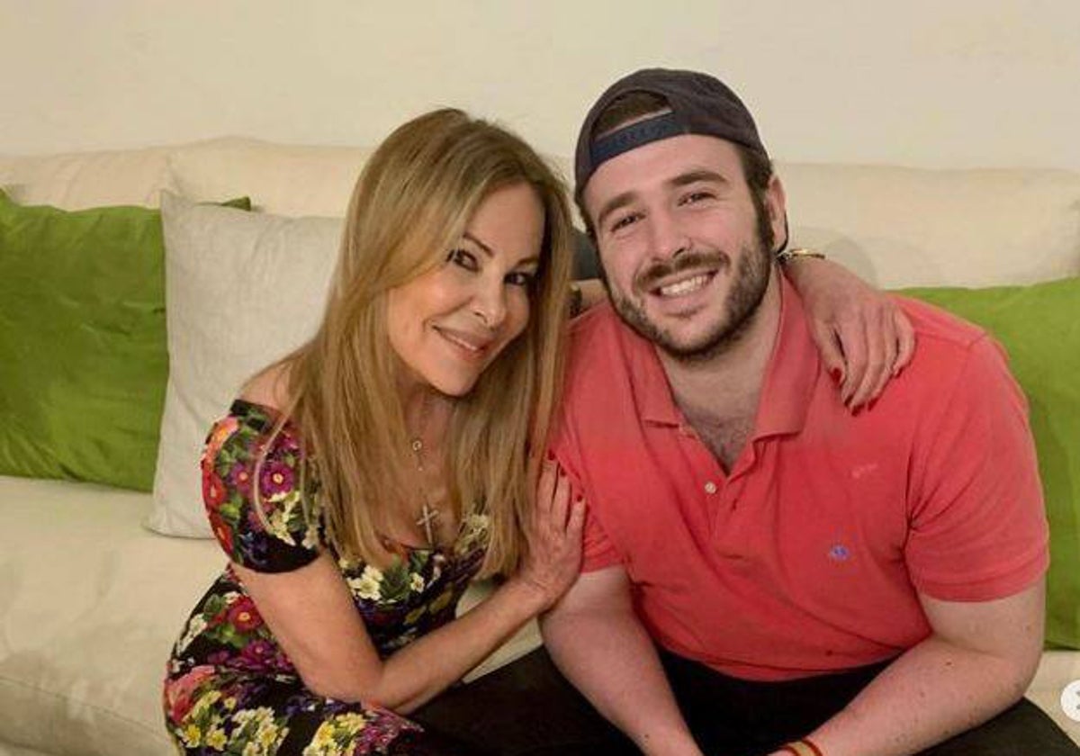 Ana Obregón y su hijo Aless Lequio