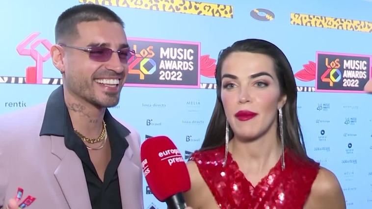 Violeta Mangriñán pone rumbo a Sitges con la pequeña Gala