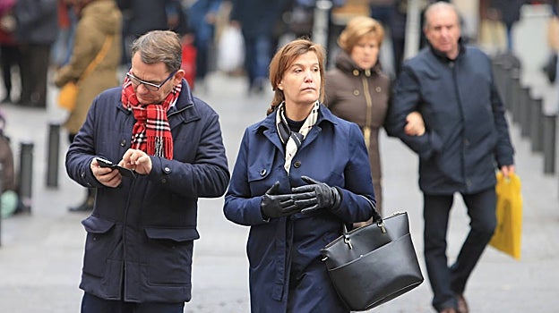 La belga Ingrid Sartiau que asegura ser hija ilegítima de Don Juan Carlos por las calles de Madrid