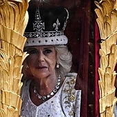 El incómodo momento de Camila en el momento de ser coronada