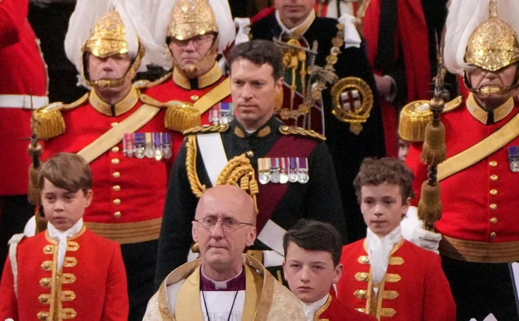 ¿Quién es 'Major Johnny', el atractivo guardaespaldas que acompaña a Carlos III en la coronación?