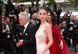 La espectacular belleza de la hija de Catherine Zeta Jones y Michael Douglas acapara todos los flashes en Cannes