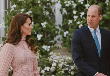 El criticado gesto del Príncipe Guillermo con su mujer Kate durante la la boda real de Jordania