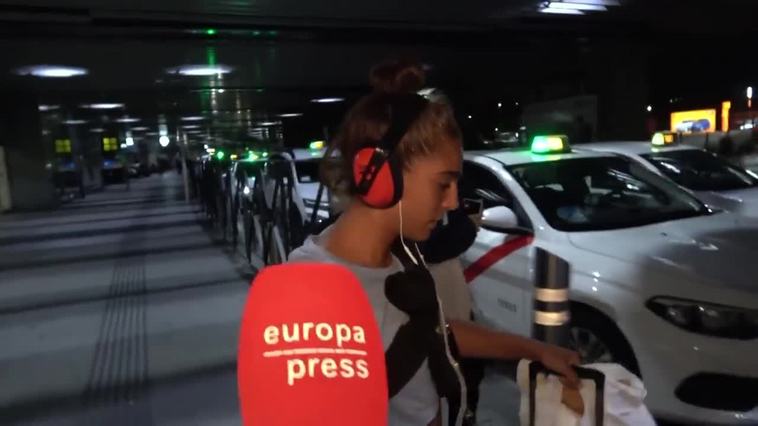 Alma Bollo llega a España tras su expulsión de 'Supervivientes'