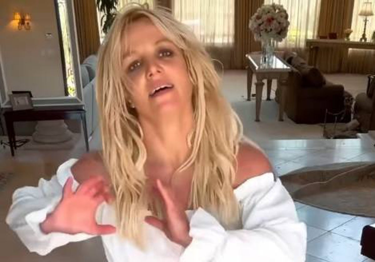 Britney Spears bailando en uno de sus vídeos de Instagram