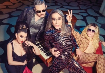 Mario Vaquerizo: «Me cago en los que quitan las banderas LGTBI, y en los que quitan las de España»