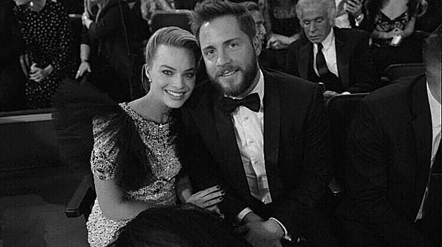 Margot Robbie y Tom Ackerley