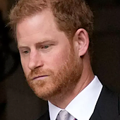 El príncipe Harry sobrepasado: nuevo varapaldo judicial, crisis matrimonial y su reputación por los suelos