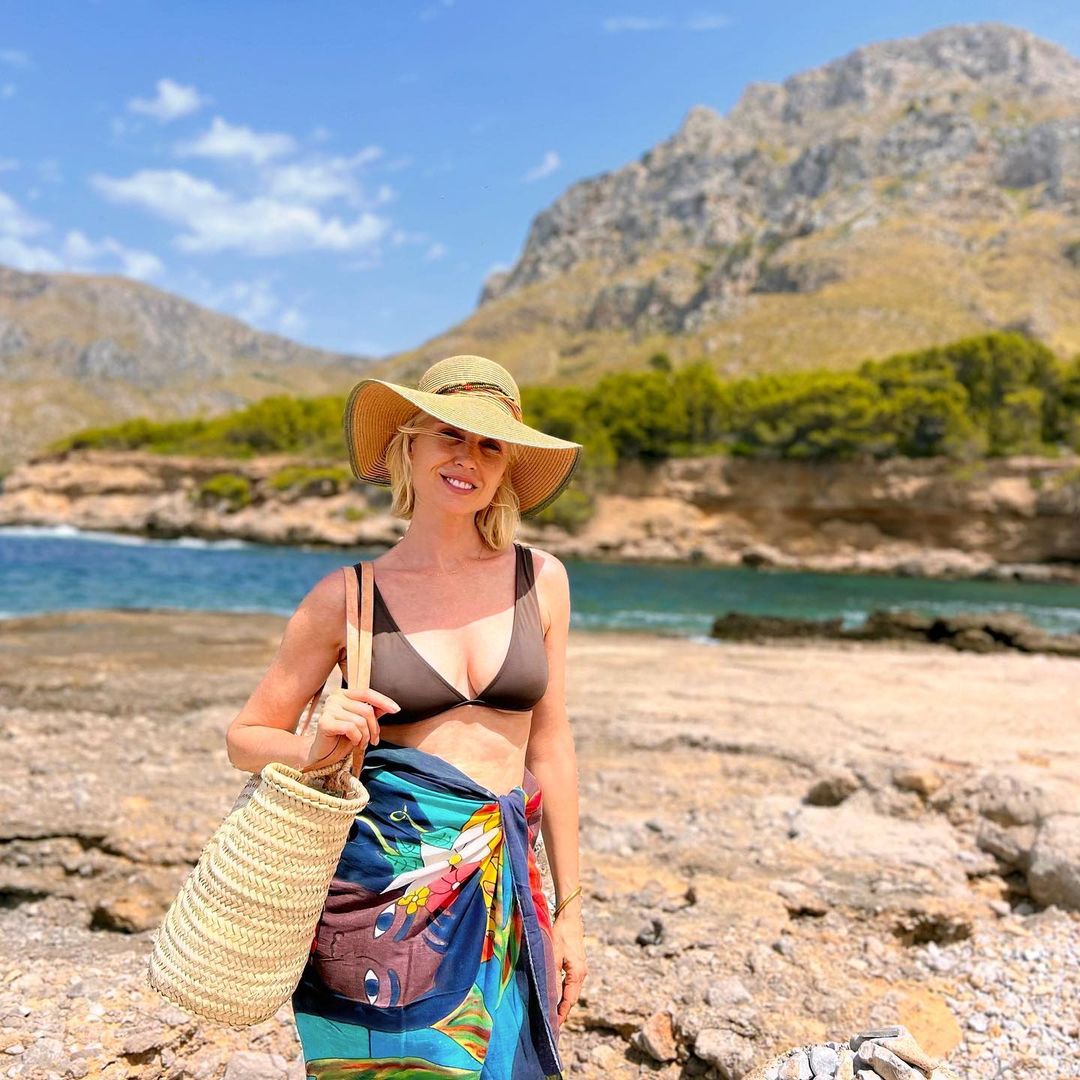 Para la modelo Judit Mascó no pasan los años y se coloca en 8ª posición de las más guapas del verano de 2023.