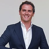 Albert Rivera derrocha complicidad con una conocida actriz catalana tras romper con Malú