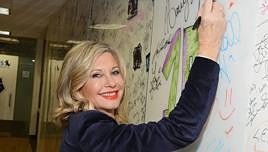 Olivia Newton-John nunca superó el trauma de su novio que se hizo el muerto y 'resucitó'