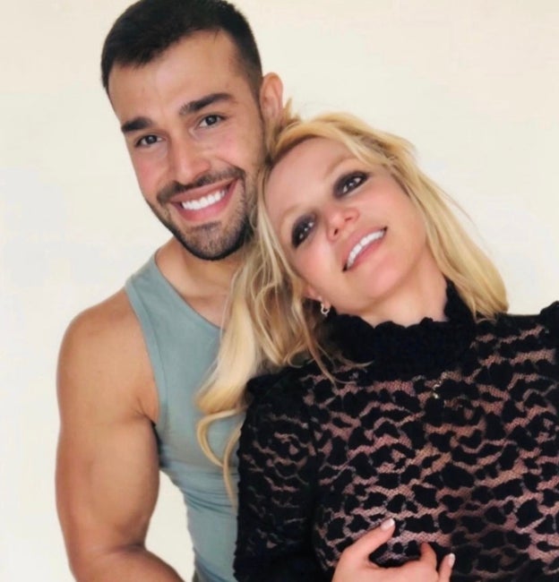 Britney Spears y Sam Asghari en 2022