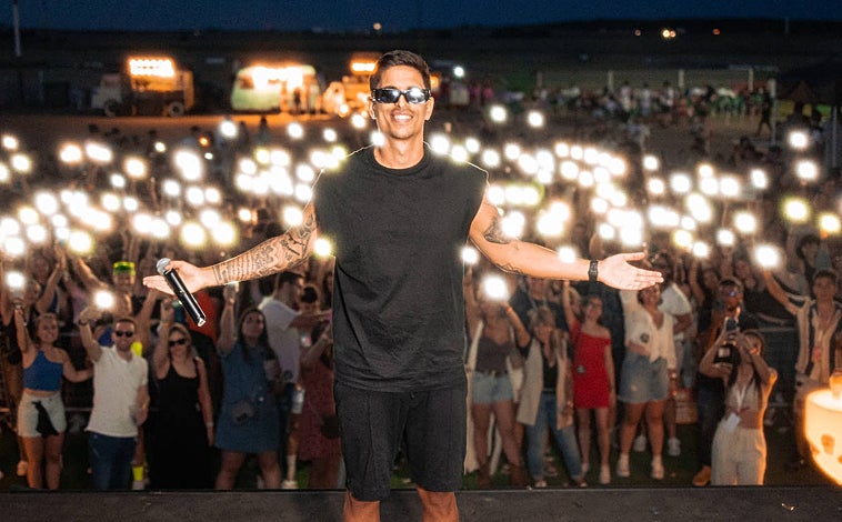 Imagen principal - Xriz: «Si hubiera tenido el apoyo de mi discográfica podría haber llegado muy lejos»