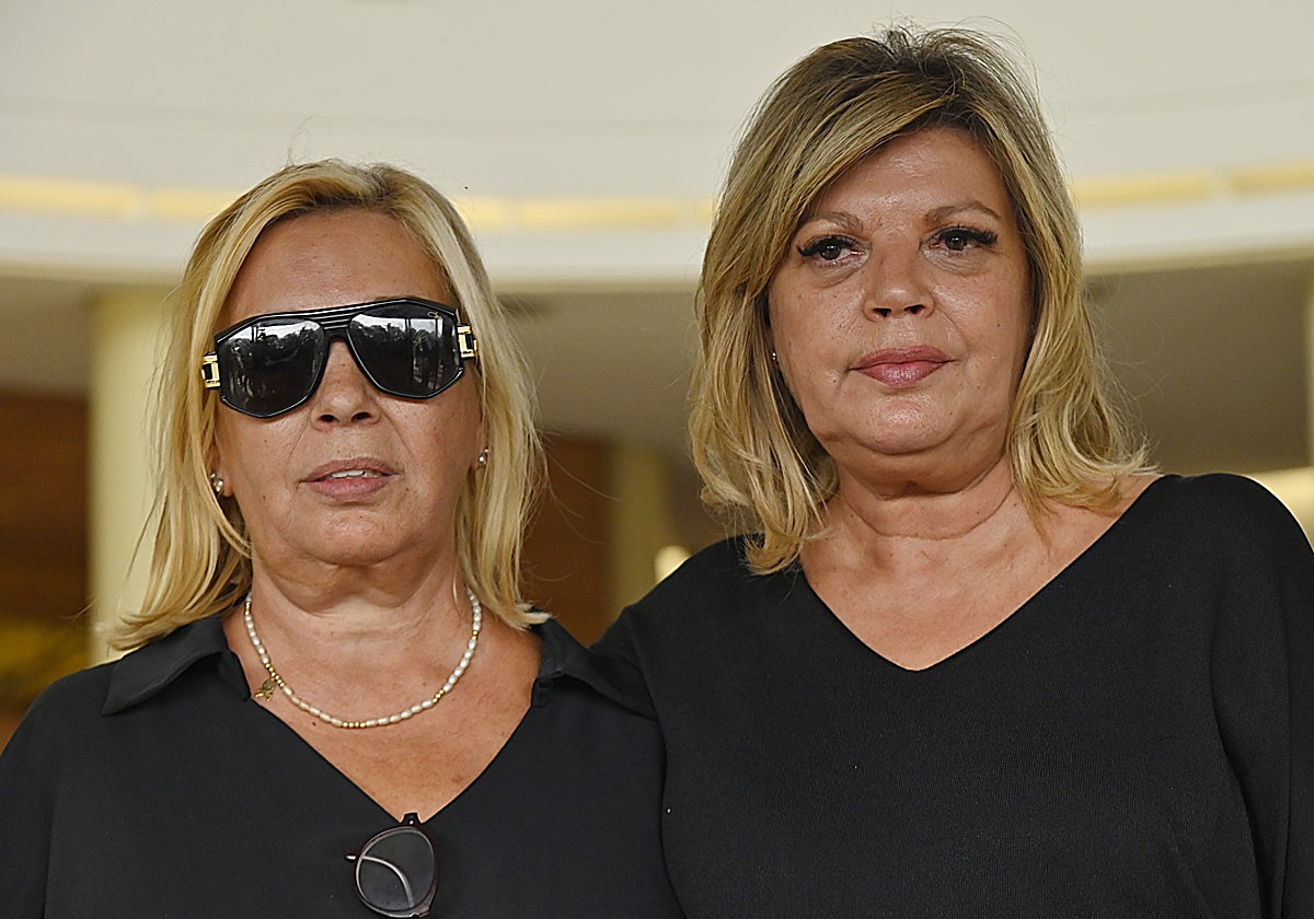 Carmen Borrego y Terelu Campos a las puertas del tanatorio