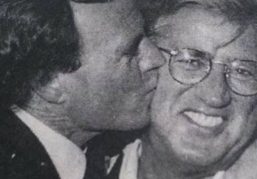 Julio Iglesias, desolado, llora la muerte de Pepe Domingo Castaño