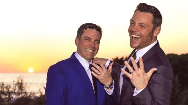 Tiziano Ferro y Victor Allen en la celebración de su boda