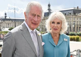 Salen a la luz los secretos de la Familia Real británica: del trauma de Carlos III a la perjudicial práctica de Camila
