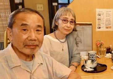 Así es Yoko, la esposa de Haruki Murakami: 50 años de amor y la decisión de no tener hijos