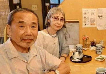 Así es Yoko, la esposa de Haruki Murakami: 50 años de amor y la decisión de no tener hijos