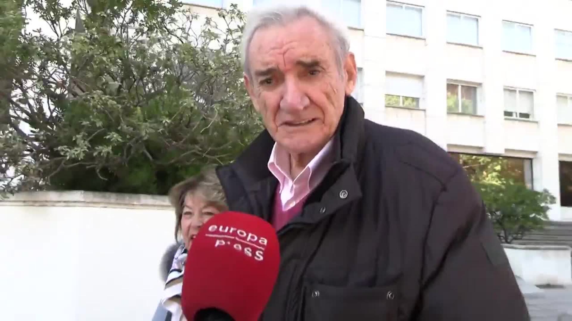 Luis del Olmo reaparece recuperado tras el fatídico accidente en su bañera