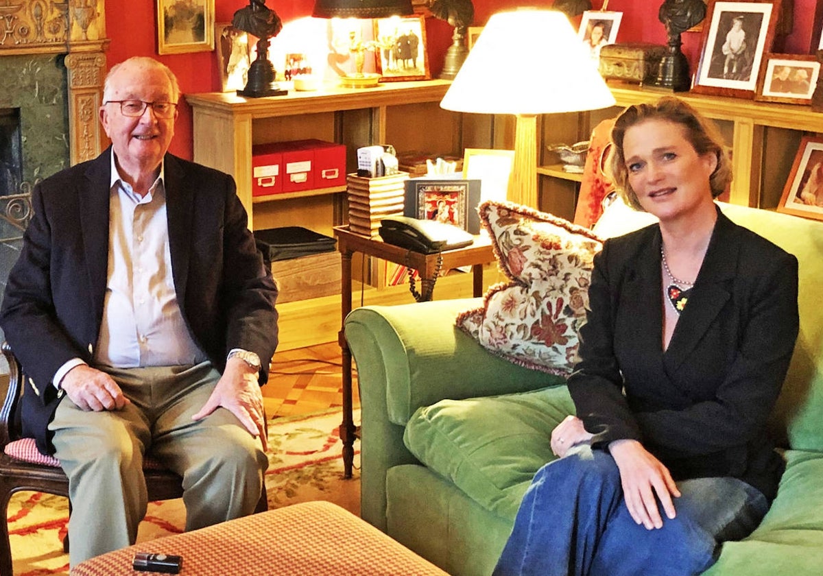 Delphine Sajonia-Coburgo junto a su padre, el Rey emérito Alberto II de Bégica