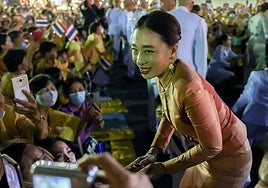 El drama de la princesa de Tailandia: de la hipótesis de muerte cerebral al silencio sepulcral del rey