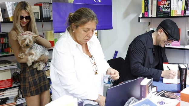 Risto y Natalia durante la 'Feria del Libro' de Madrid