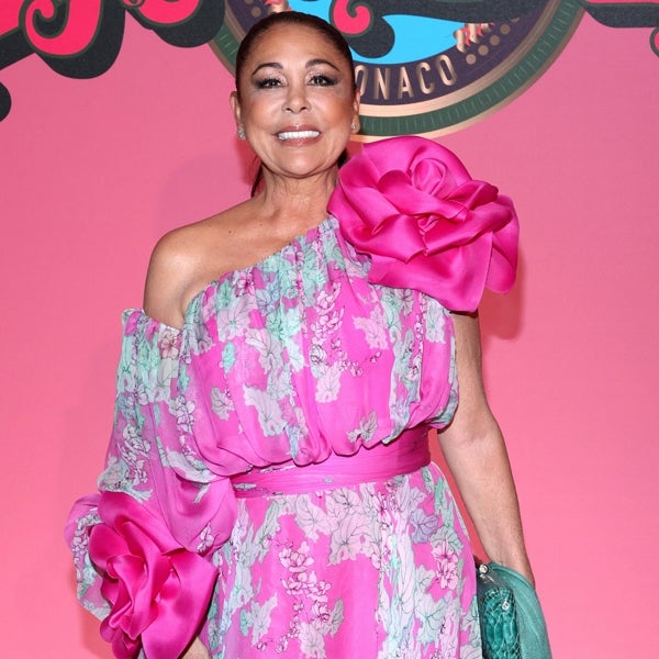 Isabel Pantoja vuelve a sonreír junto a una nueva amiga