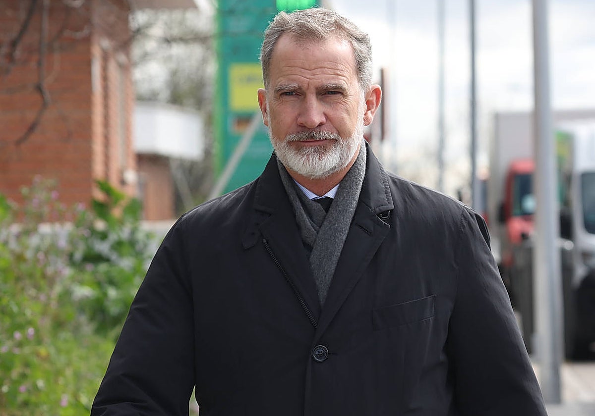 El Rey Felipe Vi llegando al entierro de su primo Fernando Gómez-Acebo