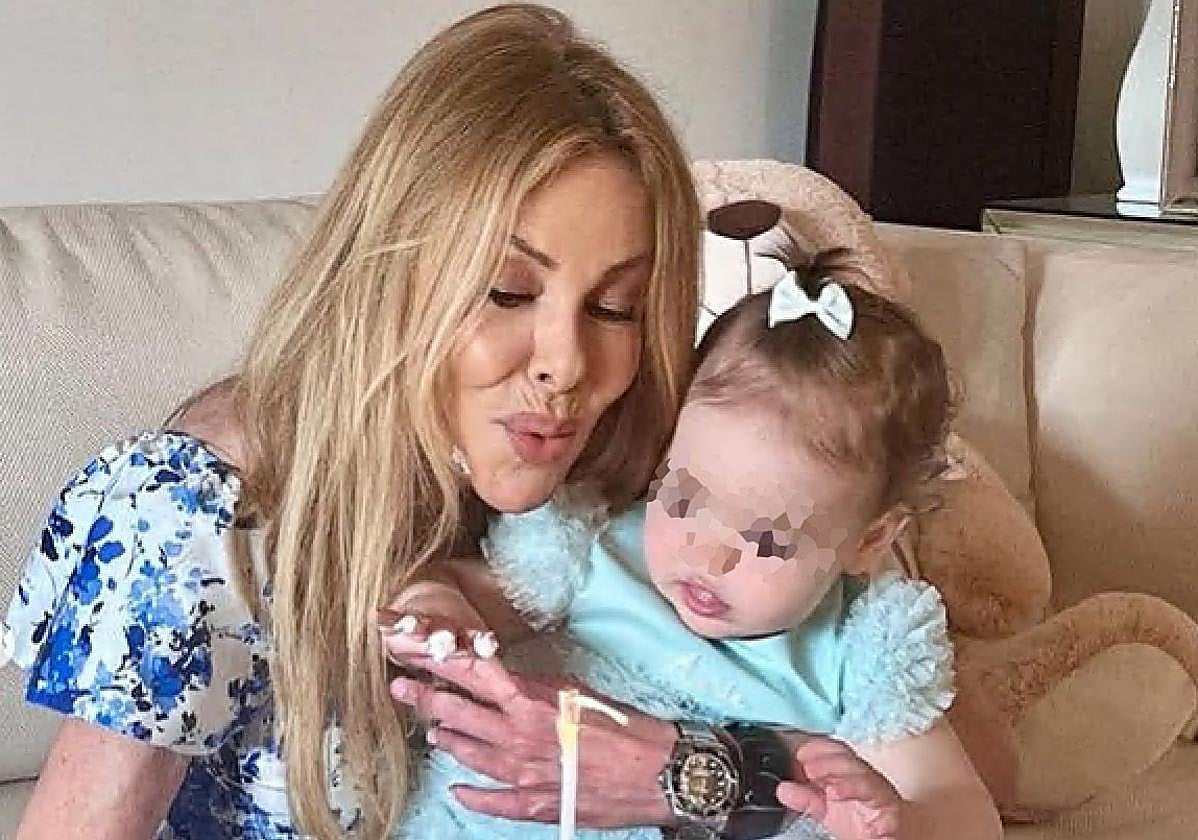 Ana Obregón y su nieta Ana Sandra, que cumple un año