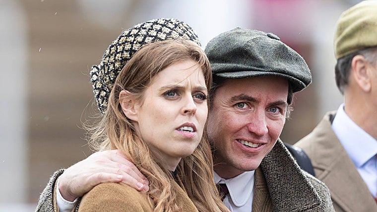 Beatriz de York junto a Edoardo Mapelli