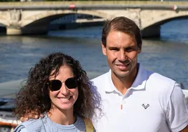 Rafa Nadal y su mujer, Xisca Perelló, en el Roland Garros de 2022.