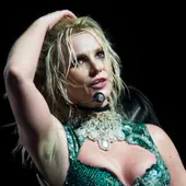 Preocupación por Britney Spears tras su último altercado: salió de un hotel envuelta en una sábana