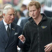 El desprecio de los Windsor ante la llegada de Harry a Londres, arropado por la familia de Lady Di