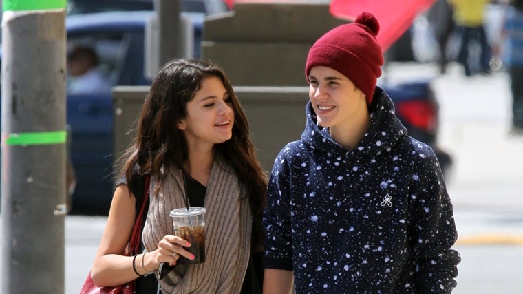 Justin Bieber y Selena Gómez en 2012