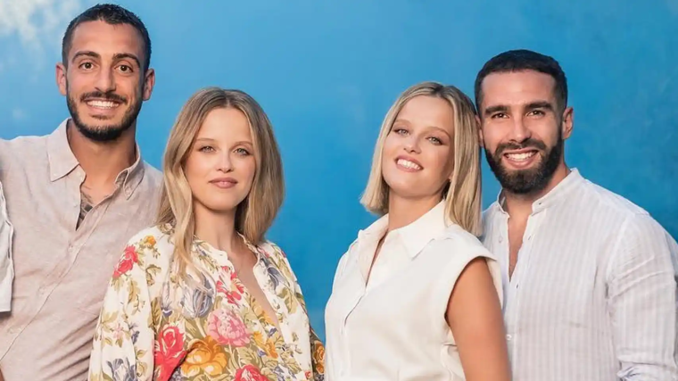 Joselu, Melanie, Daphne y Dani Carvajal posando juntos