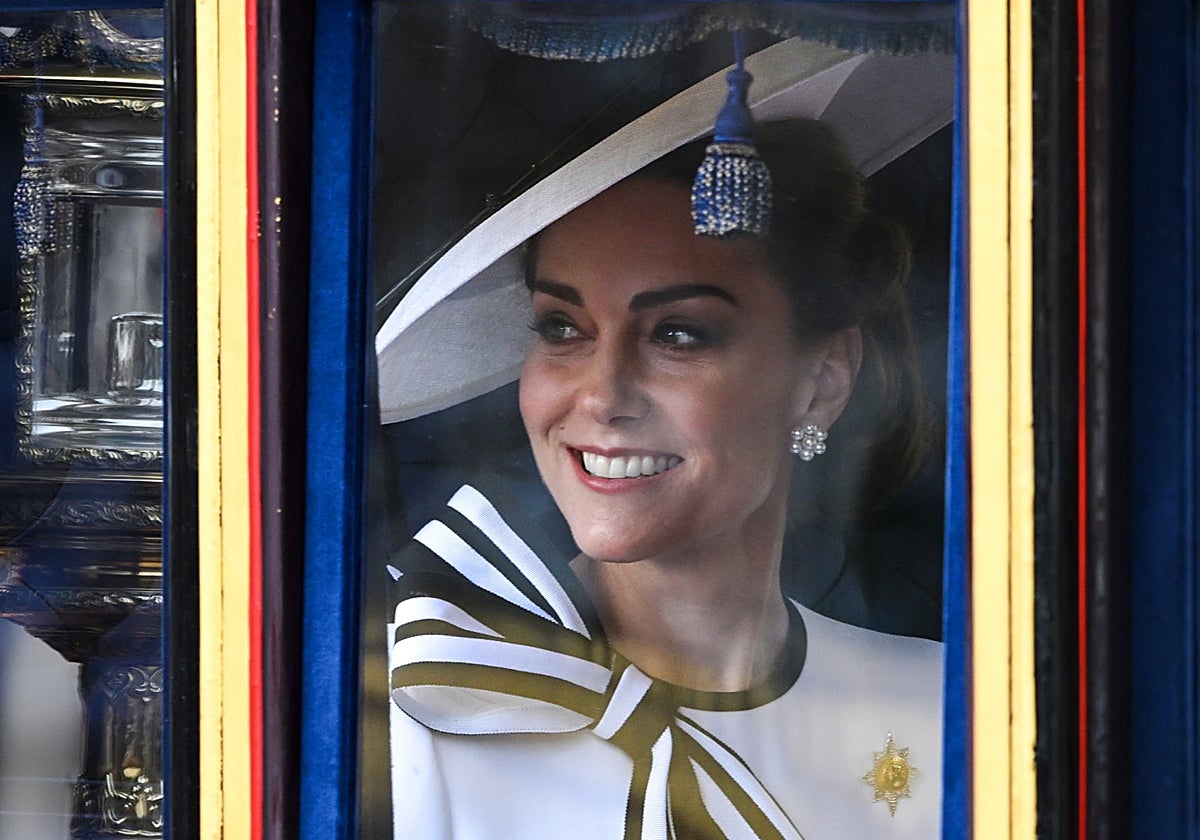 Kate Middleton reaparece en público por primera vez desde que le diagnosticaron cáncer