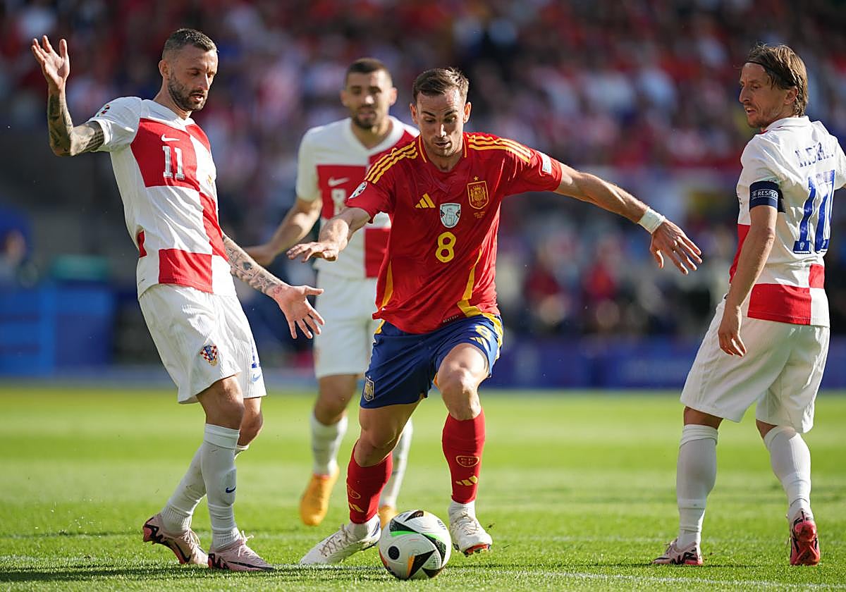 Así es Fabián Ruiz, fuera del campo: su novia, sus orígenes humildes y la promesa cumplida a su madre limpiadora