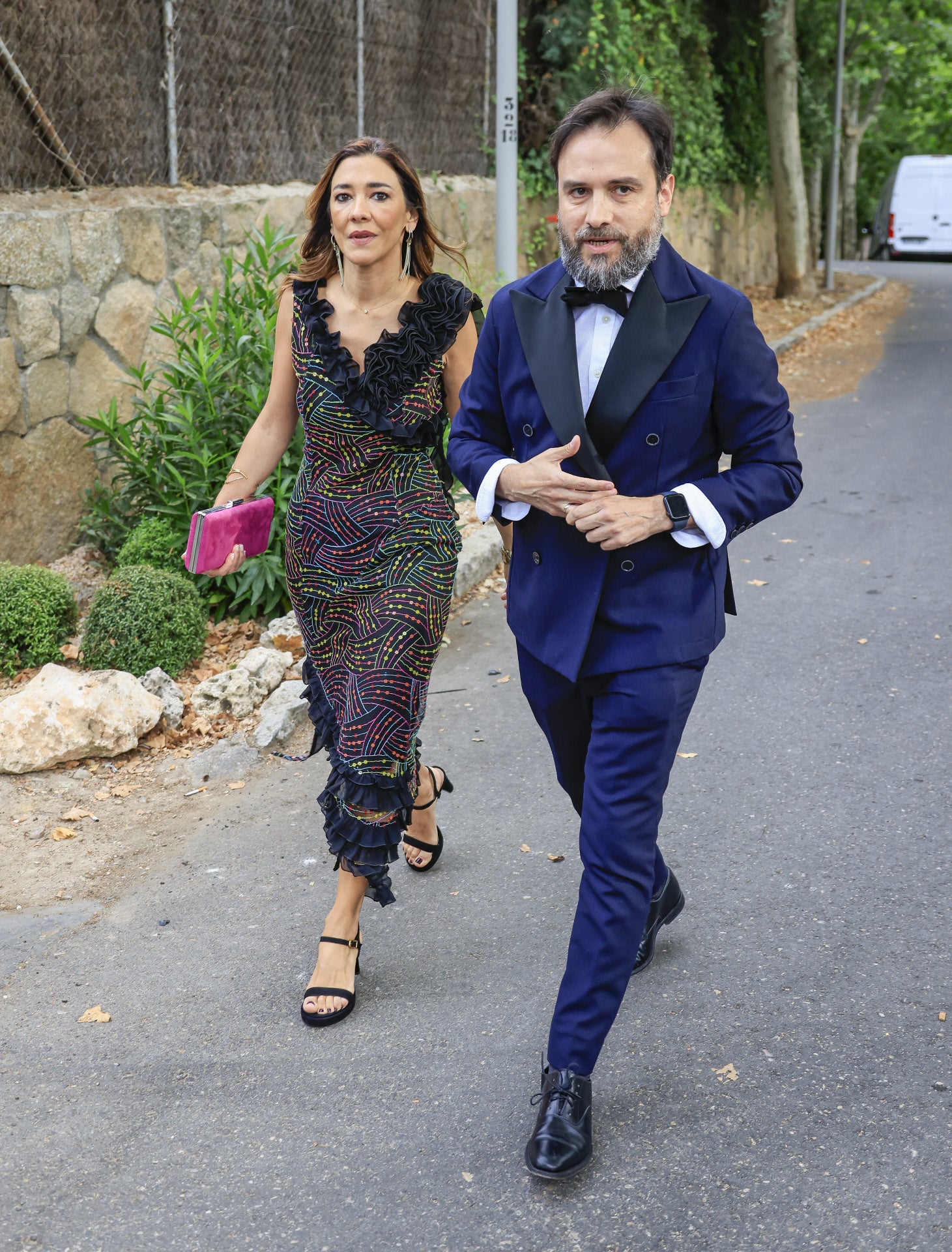 Invitados llegando a la boda