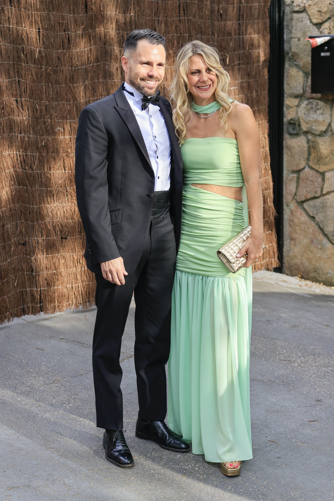 Invitados llegando a la boda