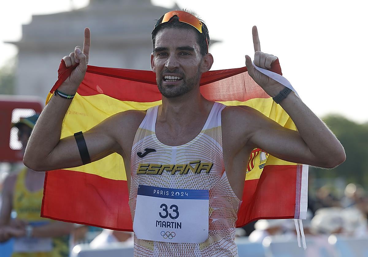 Quién es Álvaro Martín, atleta español que ha ganado la medalla de bronce en los Juegos Olímpicos: sus estudios y su lucha contra el dopaje